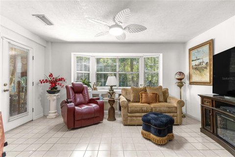 Casa en venta en Ocala, Florida, 3 dormitorios, 177.63 m2 № 2195149 - foto 2