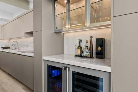 Copropriété à louer à Miami, Floride: 3 chambres, 208.66 m2 № 1999290 - photo 11