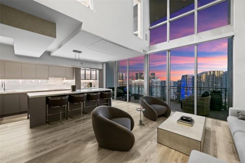 Copropriété à louer à Miami, Floride: 3 chambres, 208.66 m2 № 1999290 - photo 6