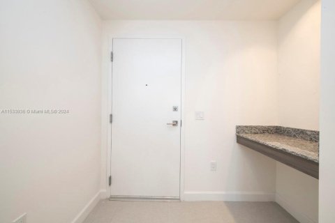 Condominio en venta en Doral, Florida, 2 dormitorios, 94.39 m2 № 2168596 - foto 13