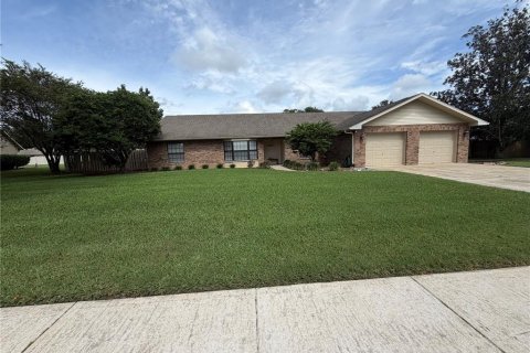 House in Valrico, Florida 3 bedrooms, 257.34 sq.m. № 2405465