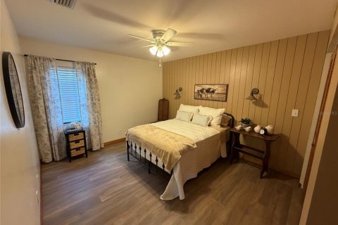 House in Valrico, Florida 3 bedrooms, 257.34 sq.m. № 2405465 - photo 30