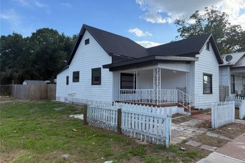 Villa ou maison à louer à Tampa, Floride: 3 chambres, 89.93 m2 № 2107553 - photo 2