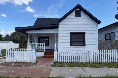 Villa ou maison à Tampa, Floride 3 chambres, 89.93 m2 № 2107553