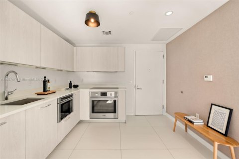 Copropriété à louer à Miami, Floride: 2 chambres, 87.7 m2 № 1984875 - photo 9