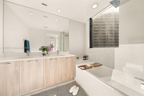 Copropriété à louer à Miami, Floride: 2 chambres, 87.7 m2 № 1984875 - photo 15