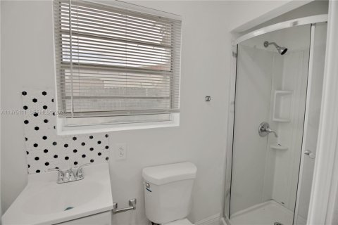 Villa ou maison à vendre à Riviera Beach, Floride: 7 chambres, 169.08 m2 № 2036290 - photo 25