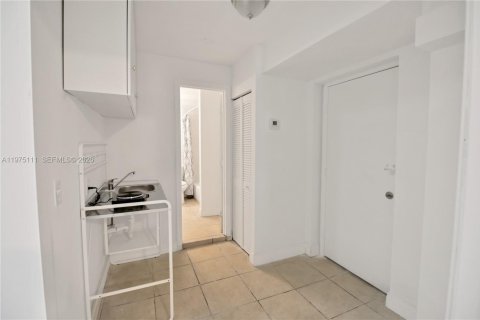 Villa ou maison à vendre à Riviera Beach, Floride: 7 chambres, 169.08 m2 № 2036290 - photo 9