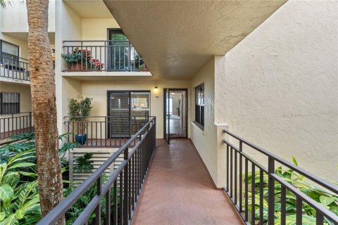 Condominio en venta en Bradenton, Florida, 2 dormitorios, 150.5 m2 № 1542921 - foto 3