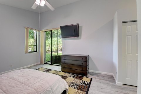 Villa ou maison à louer à Boynton Beach, Floride: 3 chambres, 151.52 m2 № 2271157 - photo 18
