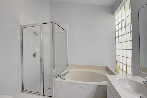 Villa ou maison à louer à Boynton Beach, Floride: 3 chambres, 151.52 m2 № 2271157 - photo 21