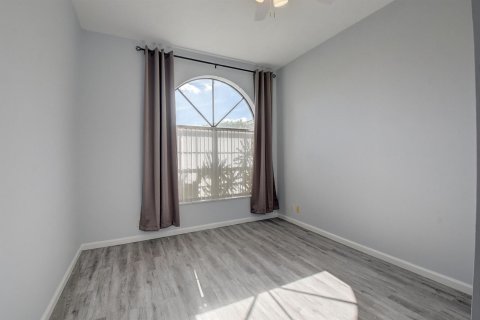 Villa ou maison à louer à Boynton Beach, Floride: 3 chambres, 151.52 m2 № 2271157 - photo 23