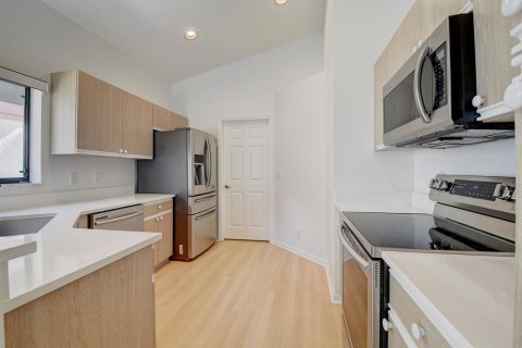 Villa ou maison à louer à Boynton Beach, Floride: 3 chambres, 151.52 m2 № 2271157 - photo 14