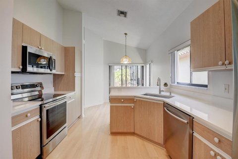 Villa ou maison à louer à Boynton Beach, Floride: 3 chambres, 151.52 m2 № 2271157 - photo 11