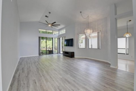 Villa ou maison à louer à Boynton Beach, Floride: 3 chambres, 151.52 m2 № 2271157 - photo 5