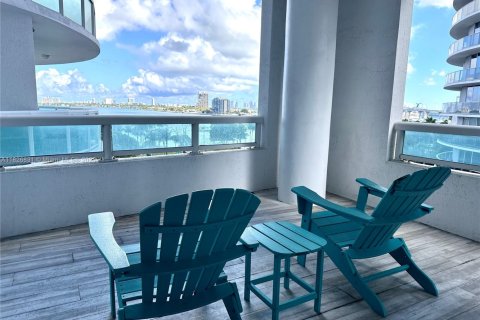 Снять в аренду кондоминиум в Майами, Флорида 1 спальня, 88.63м2, № 2013909 - фото 4