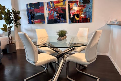 Снять в аренду кондоминиум в Майами, Флорида 1 спальня, 88.63м2, № 2013909 - фото 7