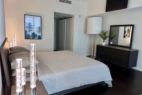 Снять в аренду кондоминиум в Майами, Флорида 1 спальня, 88.63м2, № 2013909 - фото 13