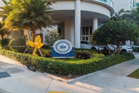 Снять в аренду кондоминиум в Майами, Флорида 1 спальня, 88.63м2, № 2013909 - фото 19