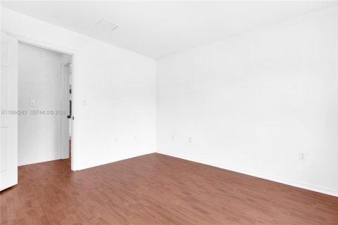 Купить кондоминиум в Катлер-Бей, Флорида 2 спальни, 105.82м2, № 2049553 - фото 22