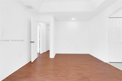 Купить кондоминиум в Катлер-Бей, Флорида 2 спальни, 105.82м2, № 2049553 - фото 16