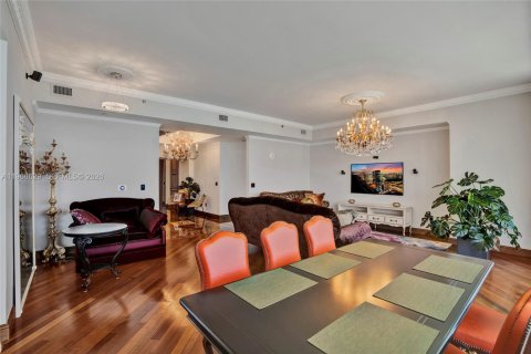 Condominio en alquiler en Sunny Isles Beach, Florida, 3 dormitorios, 257.15 m2 № 2031696 - foto 3