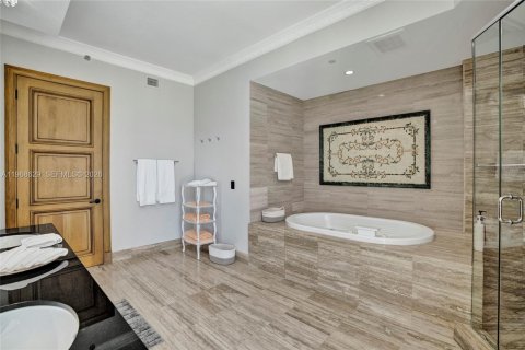 Condominio en alquiler en Sunny Isles Beach, Florida, 3 dormitorios, 257.15 m2 № 2031696 - foto 30