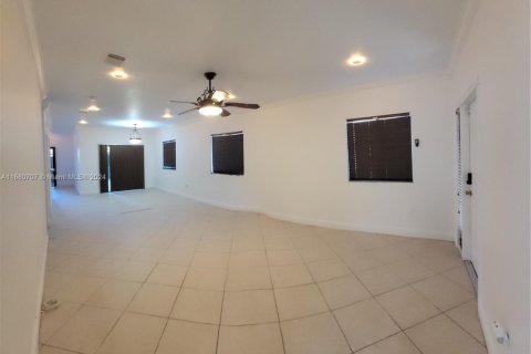 House in Homestead, Florida 5 bedrooms, 201.6 sq.m. № 1861261 - photo 24