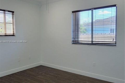 House in Homestead, Florida 5 bedrooms, 201.6 sq.m. № 1861261 - photo 17