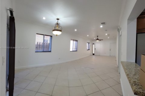 House in Homestead, Florida 5 bedrooms, 201.6 sq.m. № 1861261 - photo 8