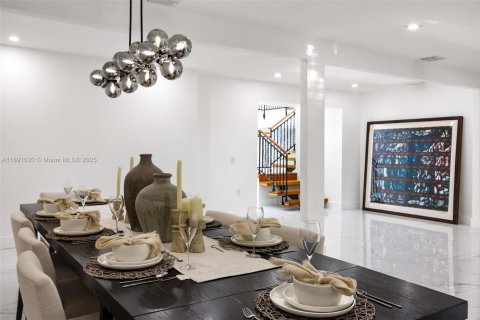 Villa ou maison à louer à Miami, Floride: 5 chambres, 417.69 m2 № 2169757 - photo 29
