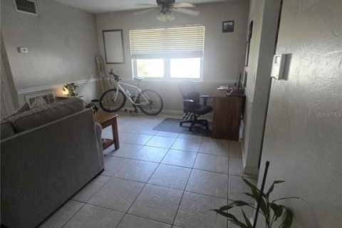 Villa ou maison à vendre à Deltona, Floride: 2 chambres, 81.75 m2 № 1916968 - photo 14