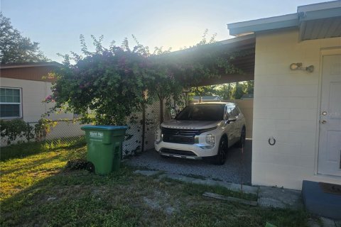 Villa ou maison à vendre à Deltona, Floride: 2 chambres, 81.75 m2 № 1916968 - photo 17