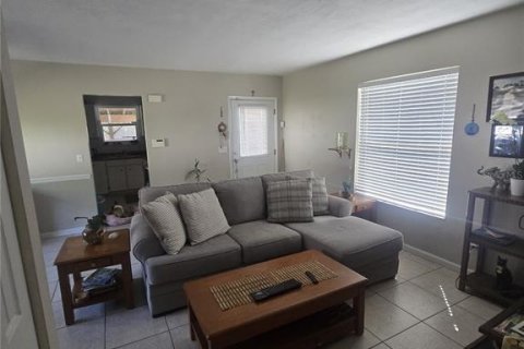 Villa ou maison à vendre à Deltona, Floride: 2 chambres, 81.75 m2 № 1916968 - photo 13