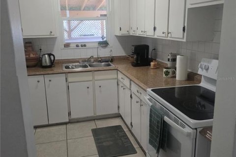 Villa ou maison à vendre à Deltona, Floride: 2 chambres, 81.75 m2 № 1916968 - photo 5