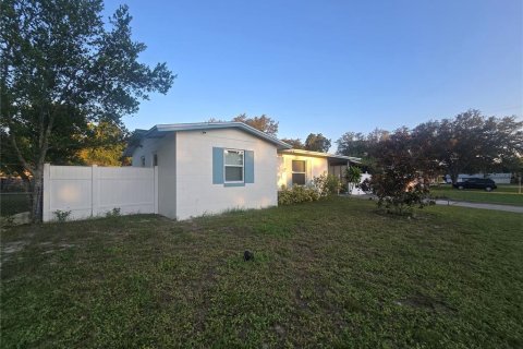 Villa ou maison à vendre à Deltona, Floride: 2 chambres, 81.75 m2 № 1916968 - photo 21