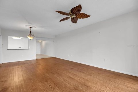Condo in Palmetto, Florida, 2 bedrooms № 2157604 - photo 5