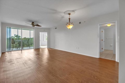 Condo in Palmetto, Florida, 2 bedrooms № 2157604 - photo 3