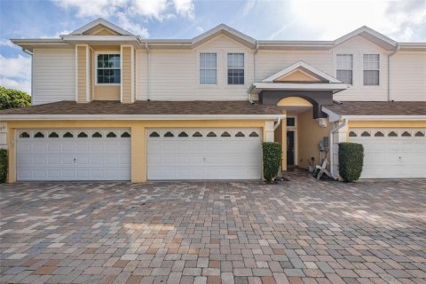 Townhouse in Clearwater, Florida 3 bedrooms, 176.51 sq.m. № 2196810 - photo 2