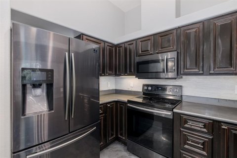 Townhouse in Clearwater, Florida 3 bedrooms, 176.51 sq.m. № 2196810 - photo 12