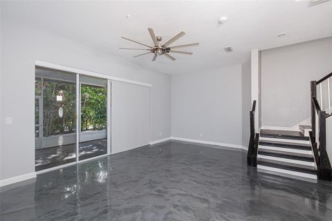 Townhouse in Clearwater, Florida 3 bedrooms, 176.51 sq.m. № 2196810 - photo 14