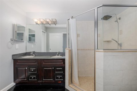 Townhouse in Clearwater, Florida 3 bedrooms, 176.51 sq.m. № 2196810 - photo 25