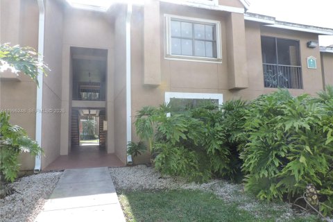 Apartamento en alquiler en Miami, Florida, 2 dormitorios, 87.98 m2 № 2058212 - foto 16