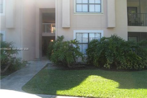 Apartamento en alquiler en Miami, Florida, 2 dormitorios, 87.98 m2 № 2058212 - foto 2