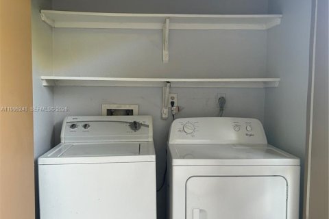 Apartamento en alquiler en Miami, Florida, 2 dormitorios, 87.98 m2 № 2058212 - foto 18