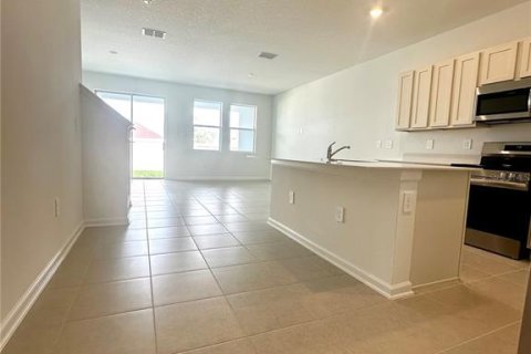 Adosado en alquiler en Dundee, Florida, 3 dormitorios, 166.02 m2 № 1909332 - foto 3