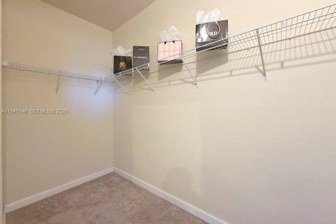 Copropriété à louer à Hialeah, Floride: 2 chambres, 132.11 m2 № 1998916 - photo 13