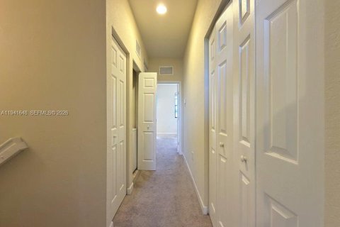 Copropriété à louer à Hialeah, Floride: 2 chambres, 132.11 m2 № 1998916 - photo 19