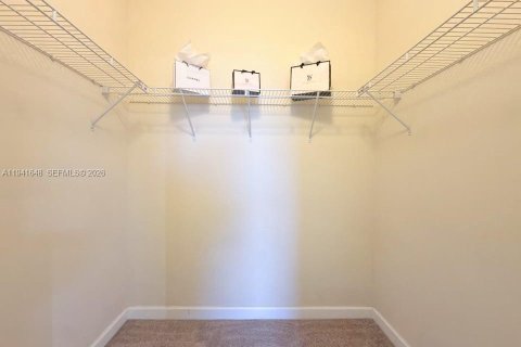 Copropriété à louer à Hialeah, Floride: 2 chambres, 132.11 m2 № 1998916 - photo 18