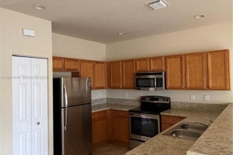Condo à Hialeah, Floride, 2 chambres  № 1998916